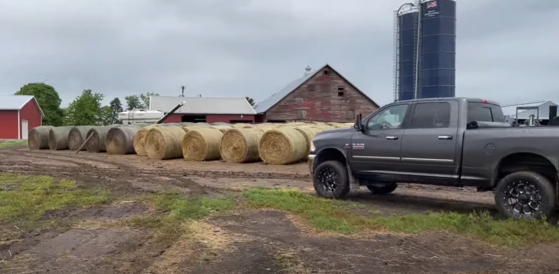 BATTLE OF THE 6.7s!!! | Powerstroke vs. Cummins https://handsminimaxx.com h&s mini maxx