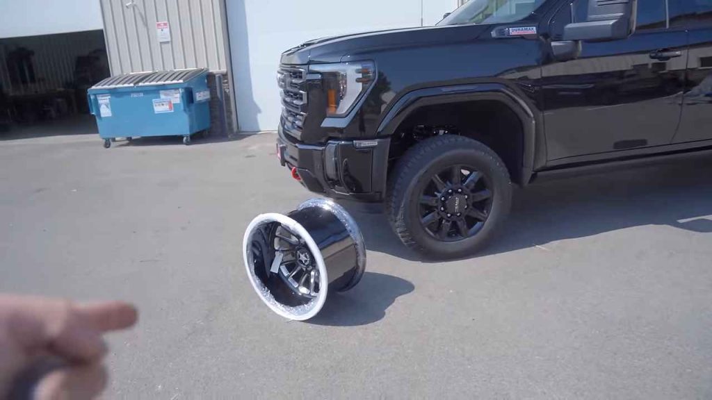 DREAM DURAMAX GETS THE PERFECT 22X14 WHEELS! 
https://handsminimaxx.com