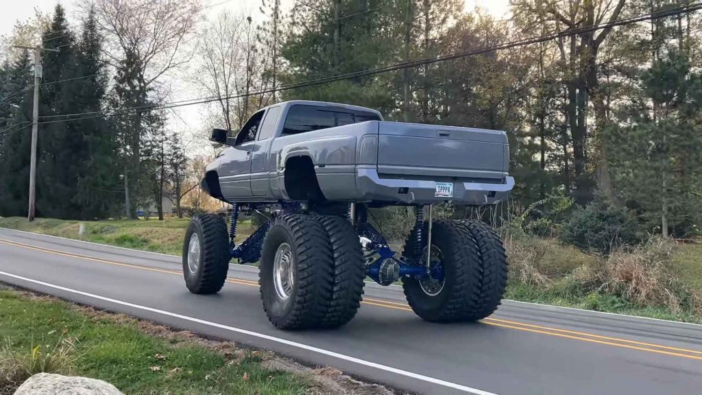 Mudding 30” LIFTED 2nd Gen Cummins UNTIL IT BREAKS!
https://handsminimaxx.com